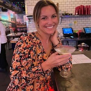 Meet your Posher, Olivia